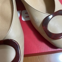 ampio ローヒールパンプス 23cmの画像