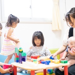 子育てママ向けコワーキングスペース受付スタッフの画像