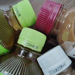 [商談中]ペットボトルのお茶、コーヒー飲料、カップヌードル、サイダー等の画像