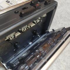 ポータブルカセットプレーヤーの画像