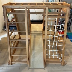 木製ジャングルジムの画像