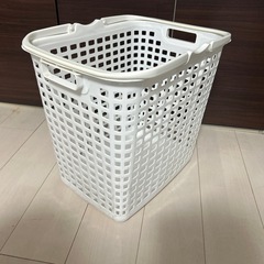 ランドリーバスケット（洗濯かご）の画像