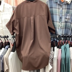 新品　¥7900の品　訳あり特価　レディースブラウスの画像