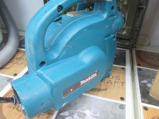 マキタ makita 450 小型集じん機 ホース付き 中古品 ※粉汚れ有 【ハンズクラフト宜野湾店】