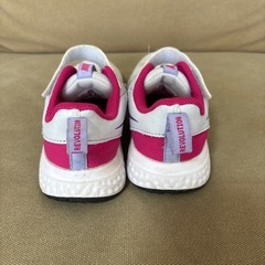 女の子⭐︎NIKEシューズ18cmの画像