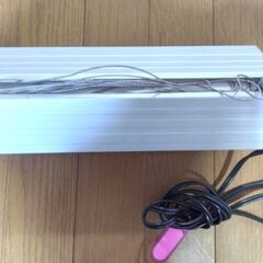 アクロ TRIANGLE LED GROW 300 1000lm 30cm アクアリウムライト中古とアクロ オリジナルLED TRIANGLEproRECTANGLE用ライトスタンド 30cm水槽用の2点セットの画像