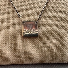 GUCCIシルバーネックレスの画像
