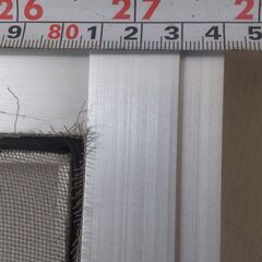 網戸　縦１７６ｃｍ　×　幅８４ｃｍ　ネット少し痛み有りの画像