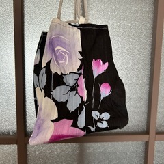 和装用バッグ 黒地 紫の花柄　巾着の画像