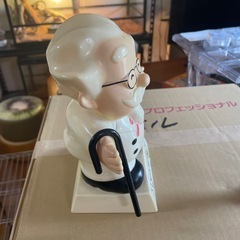 カーネルサンダー貯金箱の画像