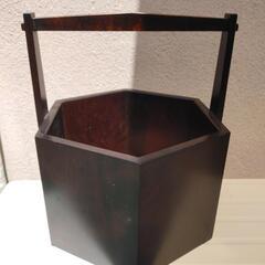 茶道具、箱炭斗

幅30cm ×30cm 深さ22cm 六角形の画像