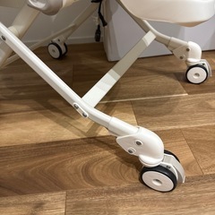 Combi 電動 スウィング ベビーラック ハイローベッド ハイローラック ハイローチェア | ネムリラ AUTO SWING エッグショック BE ココアブラウンの画像