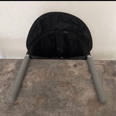 カトージ テーブルチェア イージーフィット ブラックの画像