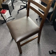 椅子2脚の画像