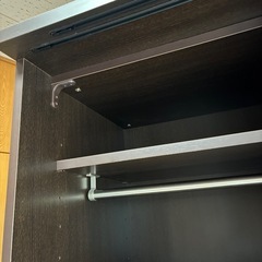 大型木製衣装ダンス　スライドドアの画像