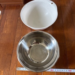 【本日引き取り希望】ボールと取手付きザルの画像
