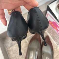 女性用パンプスの画像