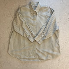 （まとめ買い）シャツ4点セットの画像