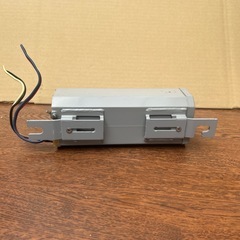 岩崎電気　H2.5CC2A352・H2.5CC2B352　水銀ランプ用一般形安定器　250W　高力率　200V の画像