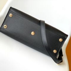LOUIS VUITTON ルイヴィトン ハンドバッグ LVロゴ オンマイサイドMM M53826 レザー ブラックの画像