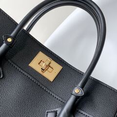 LOUIS VUITTON ルイヴィトン ハンドバッグ LVロゴ オンマイサイドMM M53826 レザー ブラックの画像