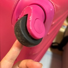 スーツケース ピンクの画像