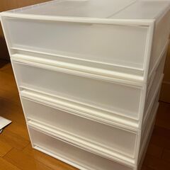 【取引中】無印　ポリプロピレン　衣装ケース　4つの画像