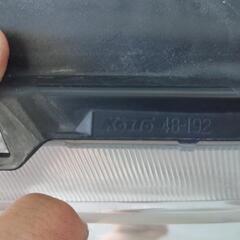 ＡＶＵ６５ハリアー　右ヘッドライト　ジャンク品の画像
