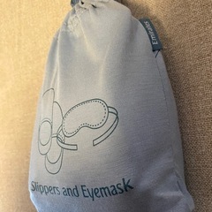 【新品未開封】エミレーツ航空アメニティ　スリッパとアイマスクのセットの画像