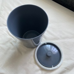 ゴミ箱の画像