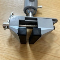テーブルバイスクランプホルダーワークベンチバイスの画像