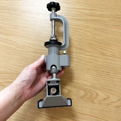 テーブルバイスクランプホルダーワークベンチバイスの画像