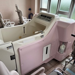 介護浴槽　介護風呂　入浴介助　介護用入浴機器の画像