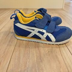 ASICS　きれいめ　18cmの画像