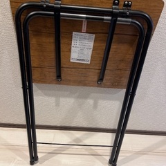 折りたたみテーブルの画像
