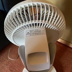 リモコン付きシャープ扇風機2019年製の画像