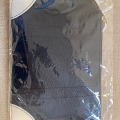 ロクシタン　ANA ビジネスクラス　アメニティ GLOBE-TROTTER ポーチの画像