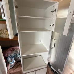 キッチンボード(食器棚)の画像