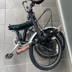 折りたたみ自転車の画像