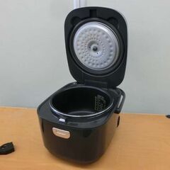 炊飯器 5.5合炊き アイリスオーヤマ RC-MEA50 2023年製 マイコン 黒 ブラック 札幌 西野店の画像