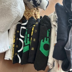コナン、adidas 、洋服の画像