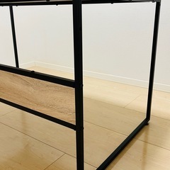作業用デスクの画像