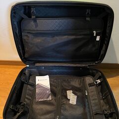 海外用キャリーケース　中型　鍵付き　の画像