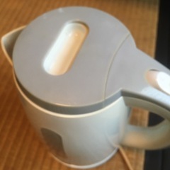 オーブンレンジと電気ケトルの画像