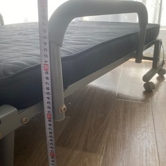 折りたたみシングルベッドの画像
