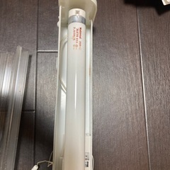 台所用の照明の画像