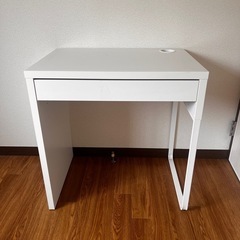 IKEA デスクの画像