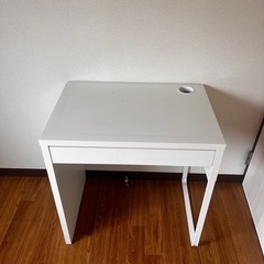IKEA デスクの画像
