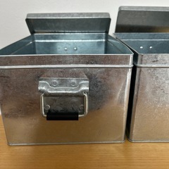 無印のアルミ缶ケースの画像