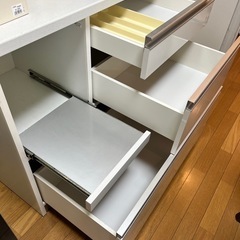 8/20まで    食器棚のみの画像
